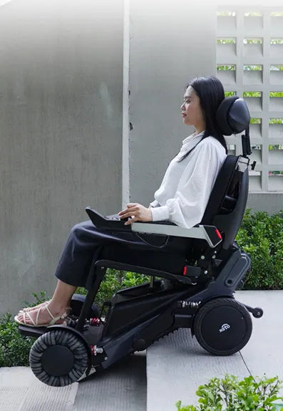 X13 Intelligent Automatic Climbing stairs Power Wheelchair